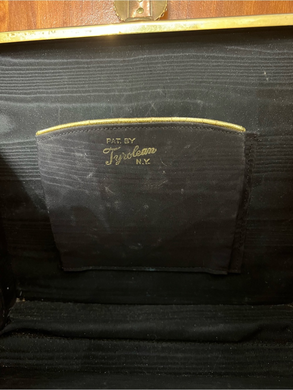 Mega Sale! Vintage Tyrolean NY Black Velvet Box Handbag w/Embellished Medallion - Picture 9 of 11